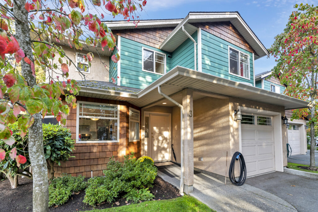 large family home in saanich
