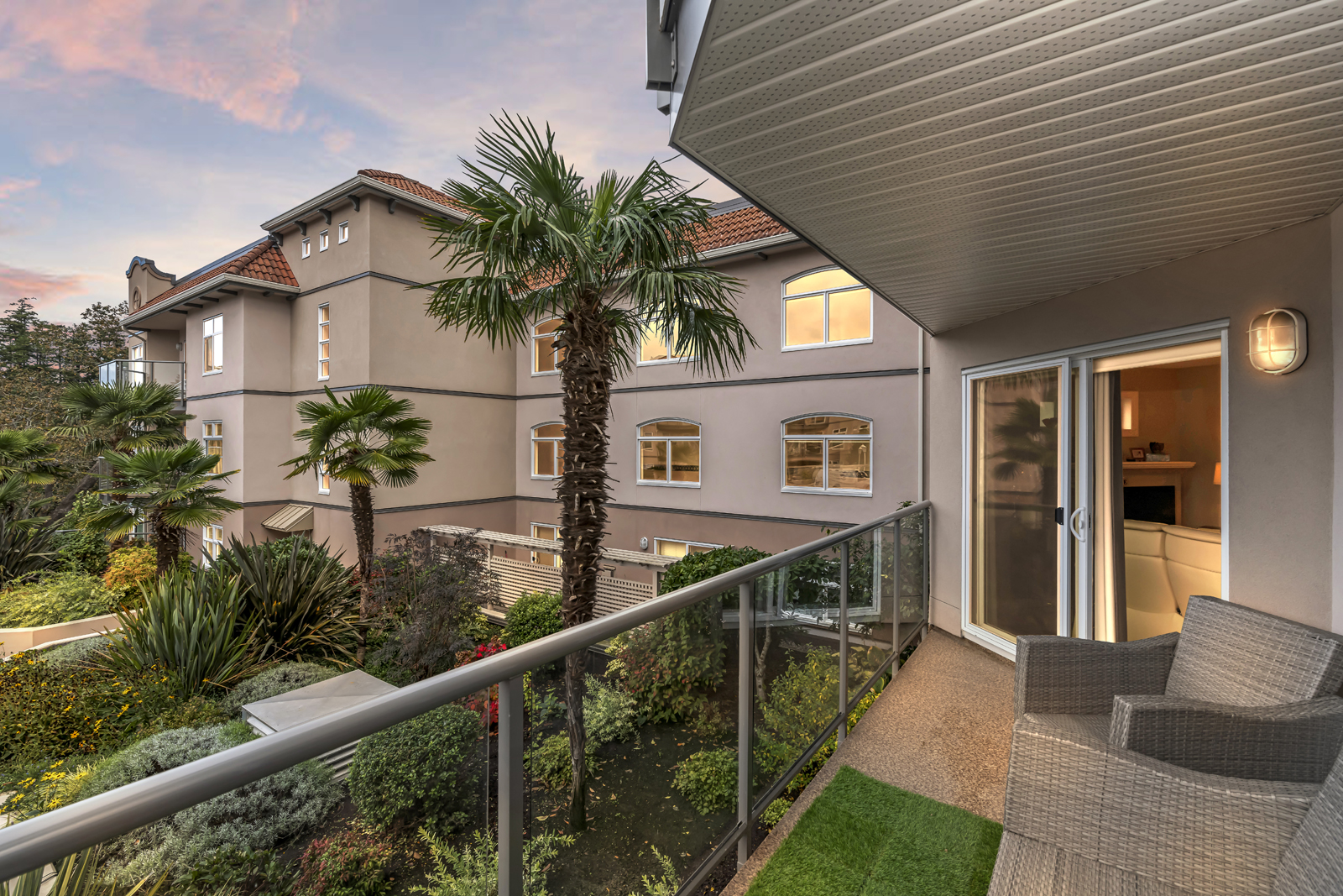 How to Find the Right Realtor When Moving Away from Victoria 