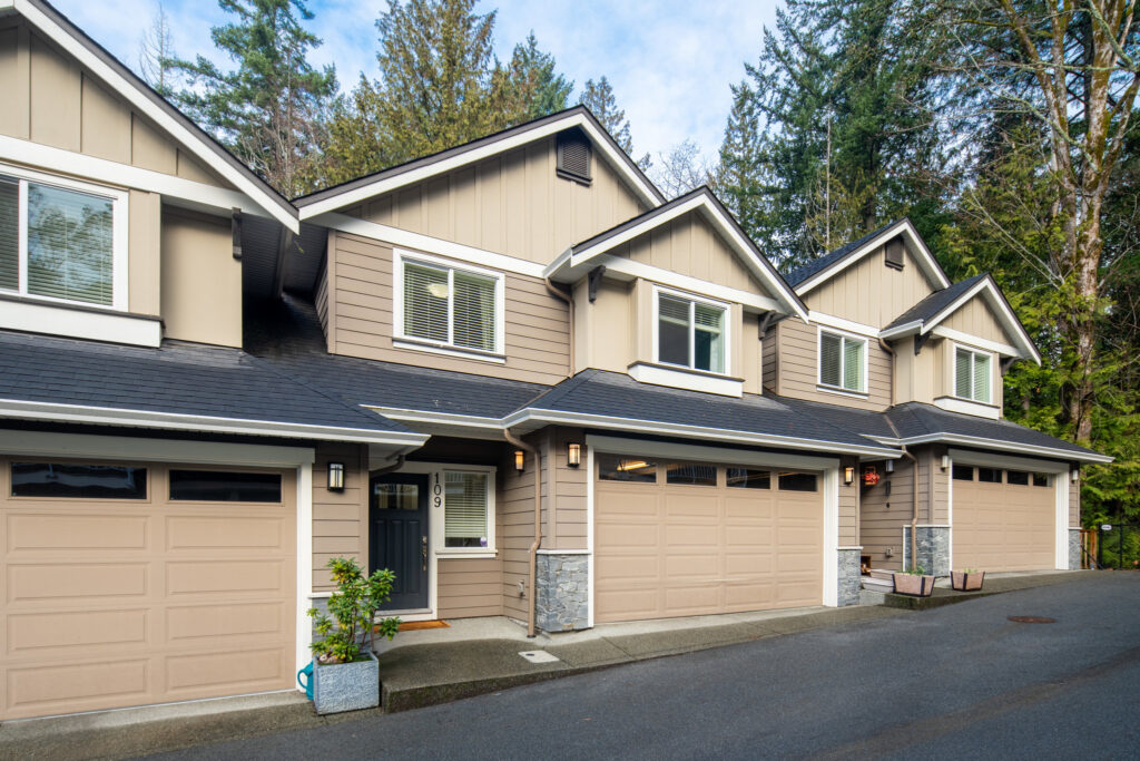 attached homes in langford, bc