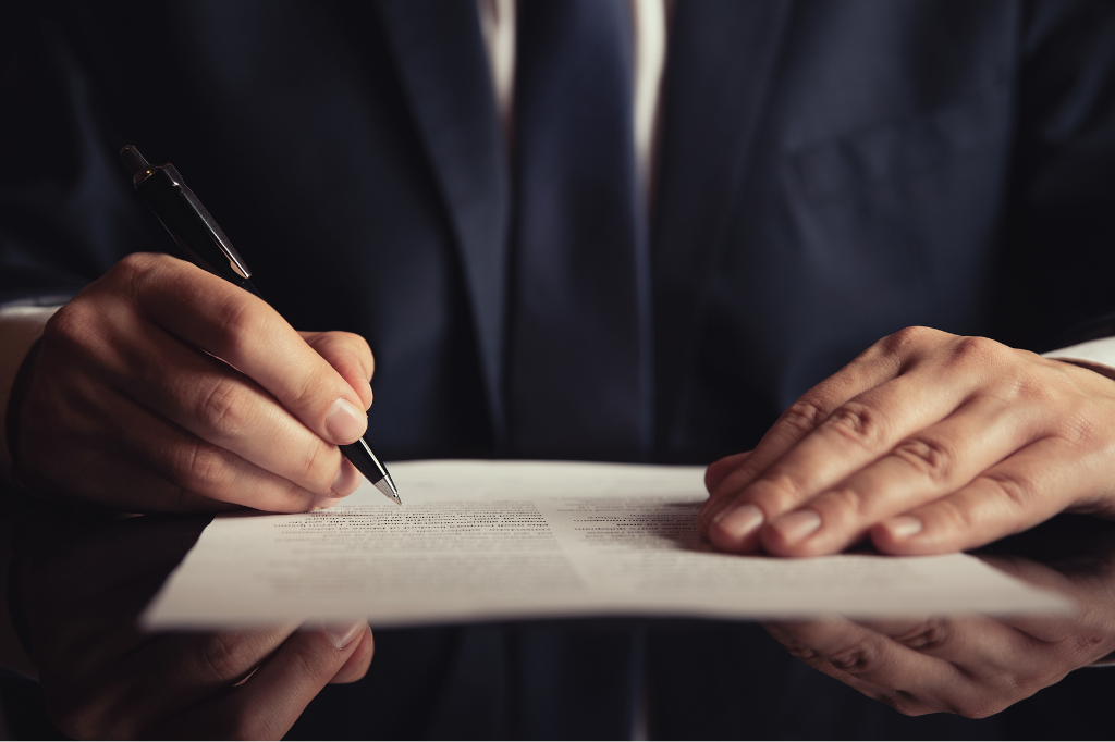 What Does a Real Estate Lawyer Do in the Home Buying Process? 