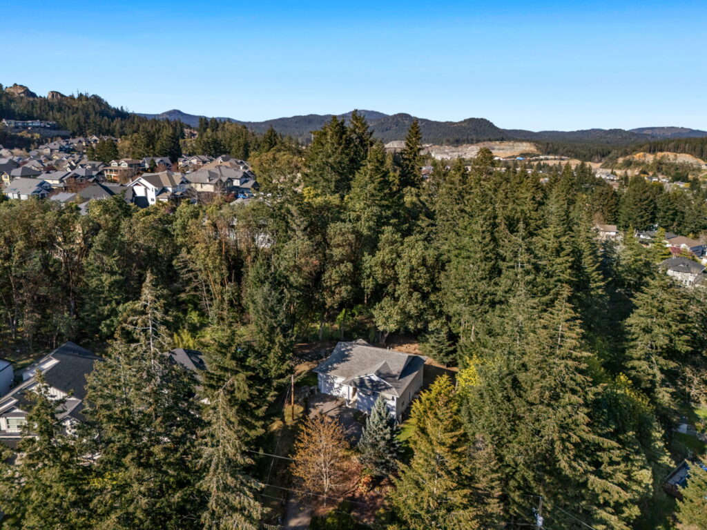 36-web-or-mls-912 Gade Rd36