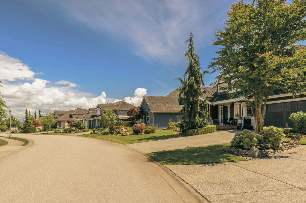 Relist or Wait? How Sellers Should Respond When a Home Sits 