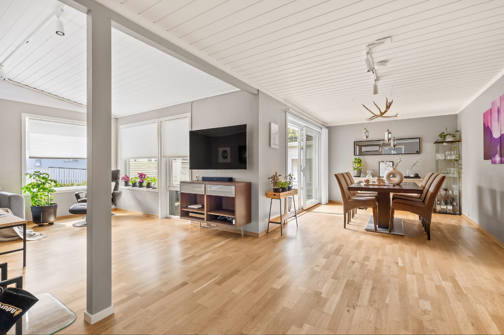 How Competing Listings Affect Your Home Sale Strategy 