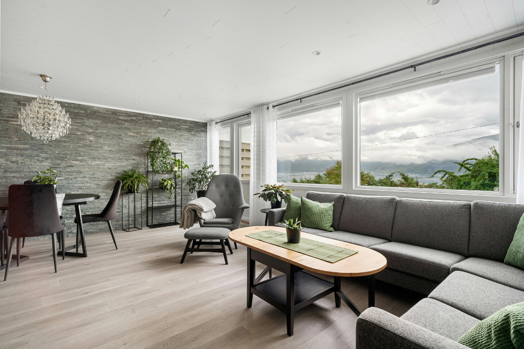 Should Victoria Buyers Buy Now or Wait Until Fall? 